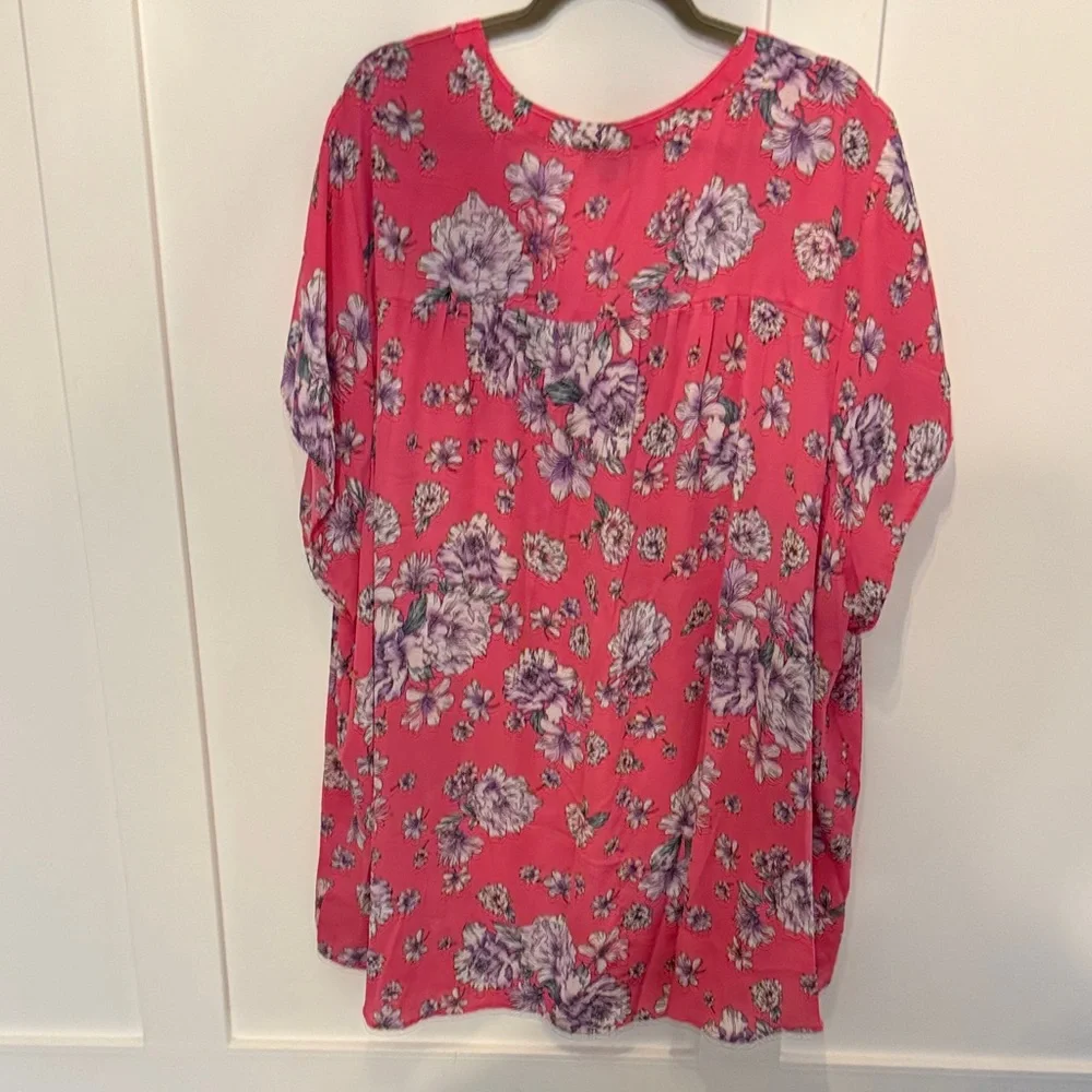 Torrid Size 6 Floral Hi-Low V-Neck Tunic Top - Pink - Picture 3 of 3